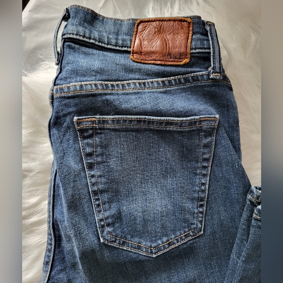 Abercrombie & Fitch Women Jean's Size 28x30 - Picture 5 of 5